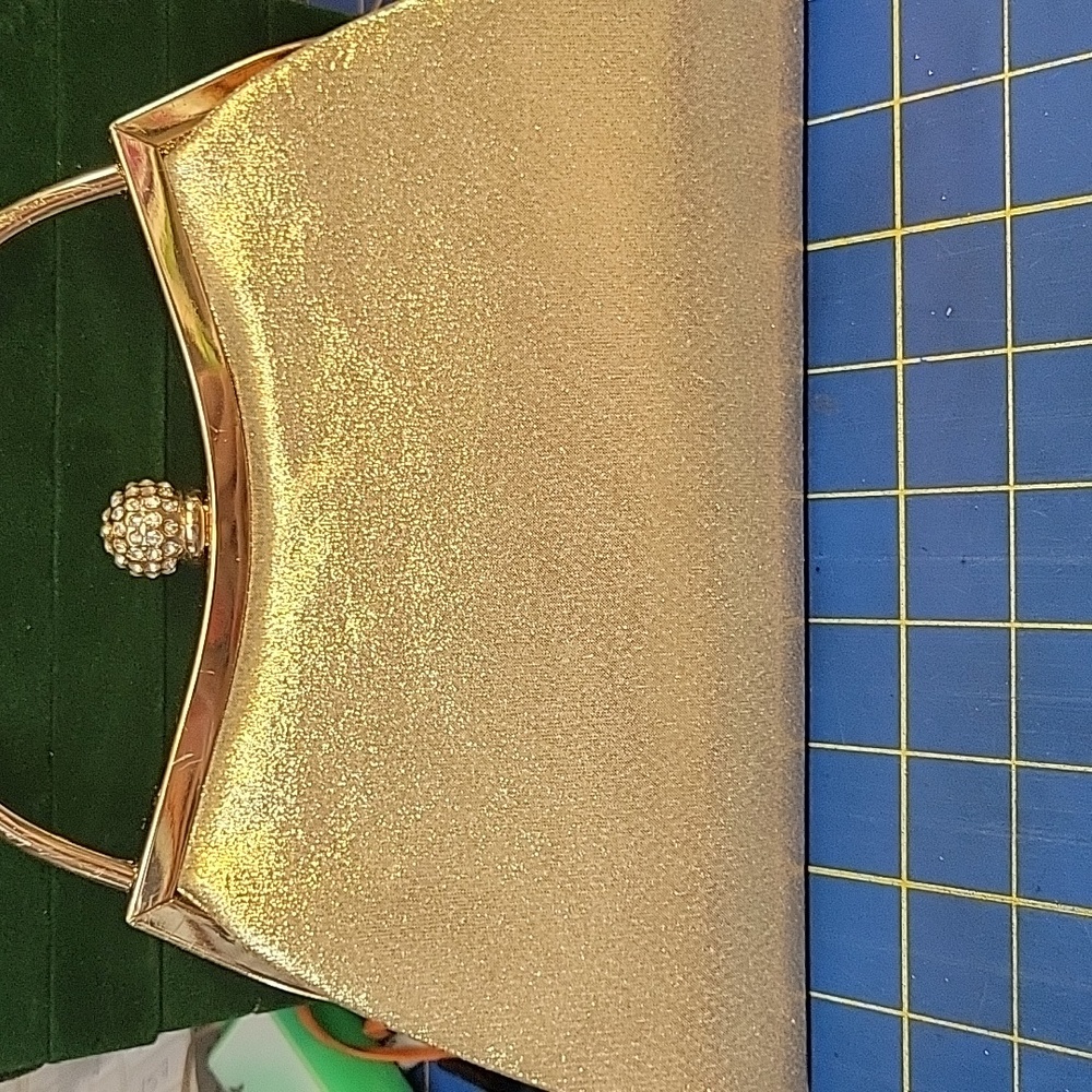 Elegant Gold and Silver Evening Bag New - Picture 3 of 4